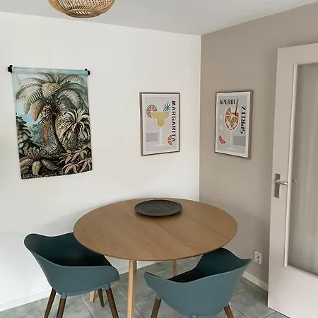 Beachhouse De Dahlia Apartmán *