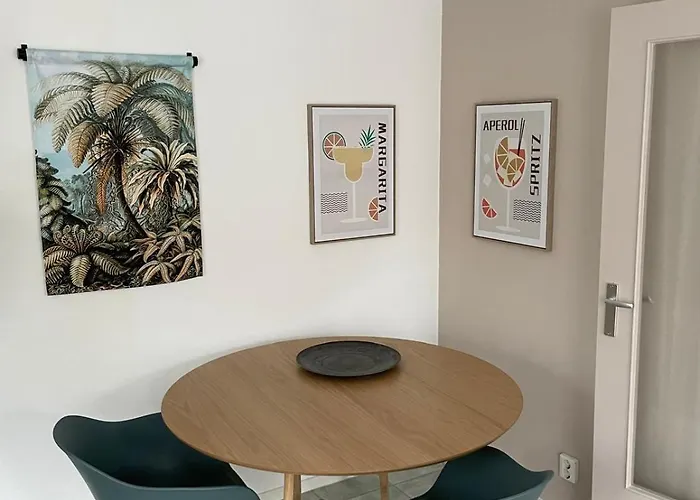 Beachhouse De Dahlia Apartman *